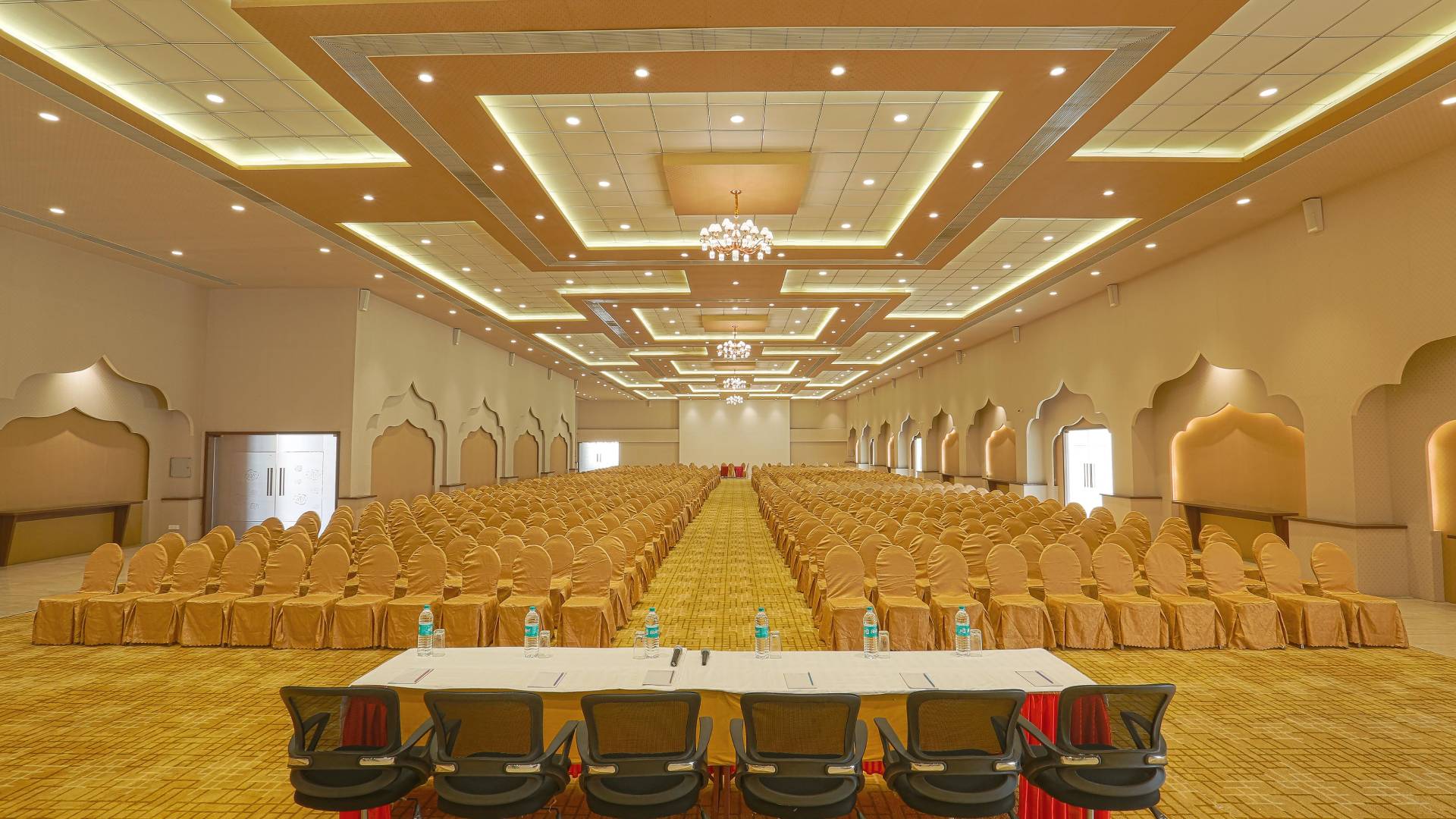 The Kohinoor - Ac Banquet Hall at Sunny's World Pune (4)