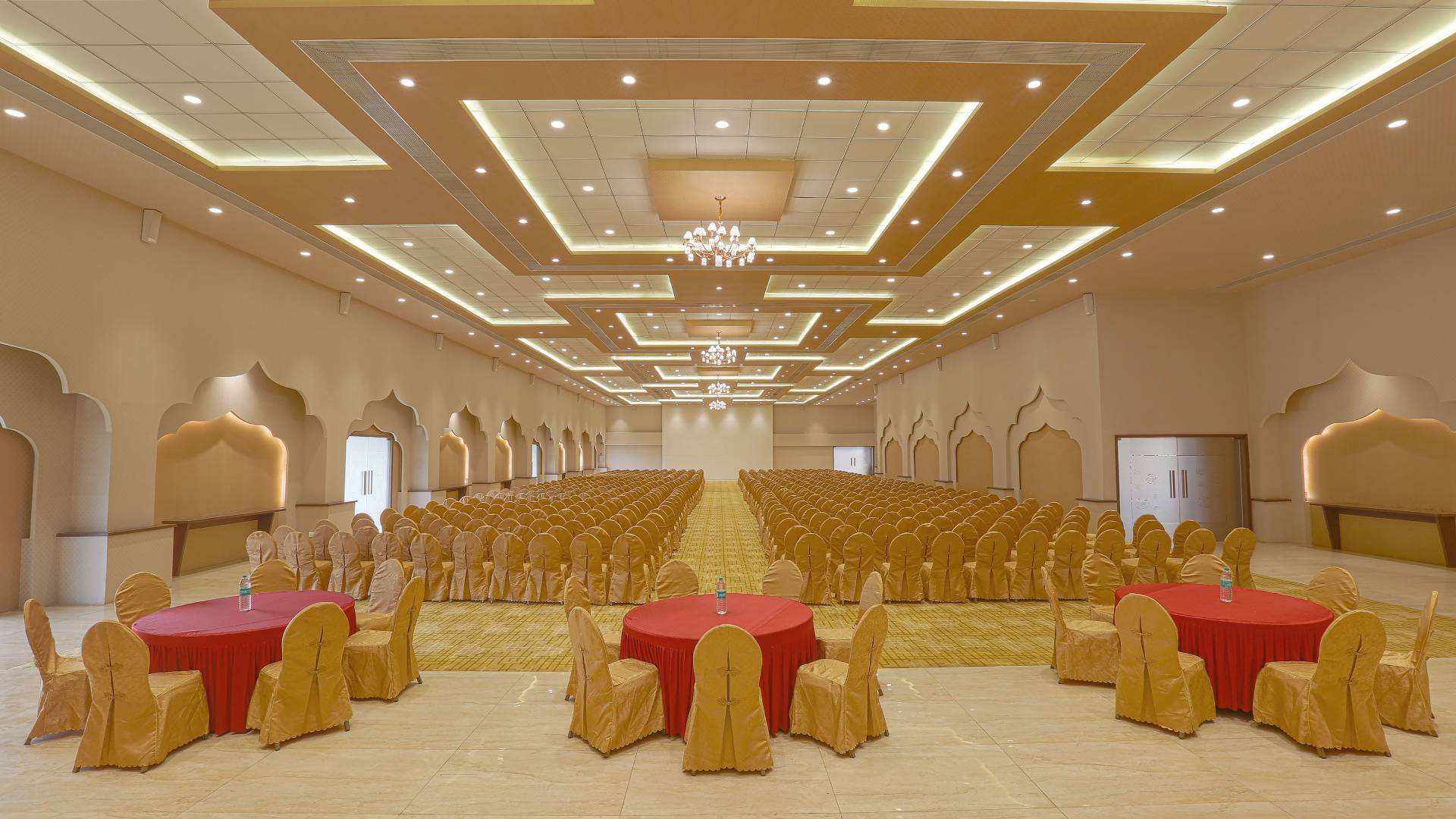 The Kohinoor - Ac Banquet Hall at Sunny's World Pune (5)