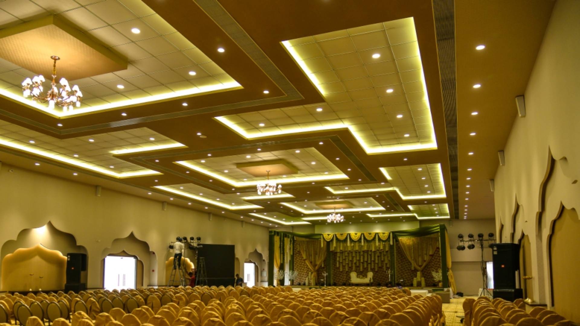 The Kohinoor - Ac Banquet Hall at Sunny's World Pune (7)